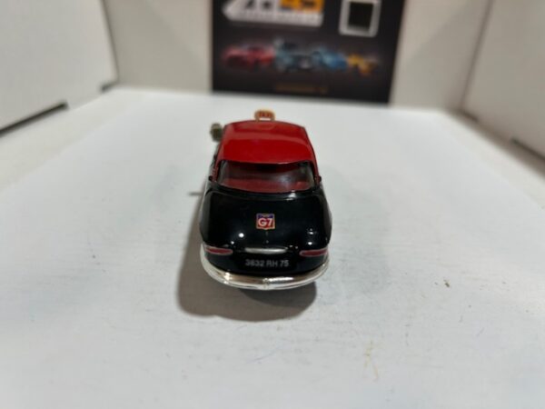 Panhard 17 Taxi Norev 1/43 – Image 3