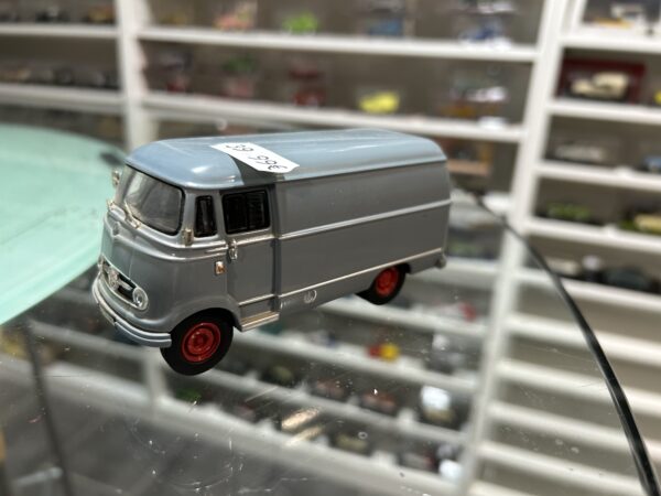 Mercedes Benz Premium ClassicXXs 1/43