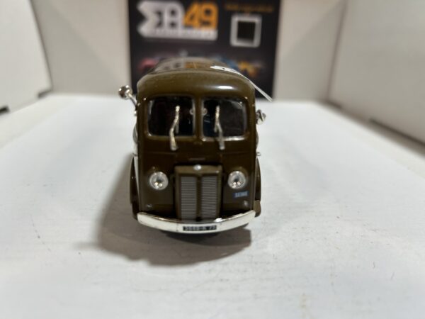 Peugeot D4B "Mervex landot" Norev 1/43 – Image 2
