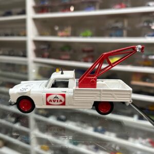Peugeot 404 Pick Up 1964 "AVIA" 1/43