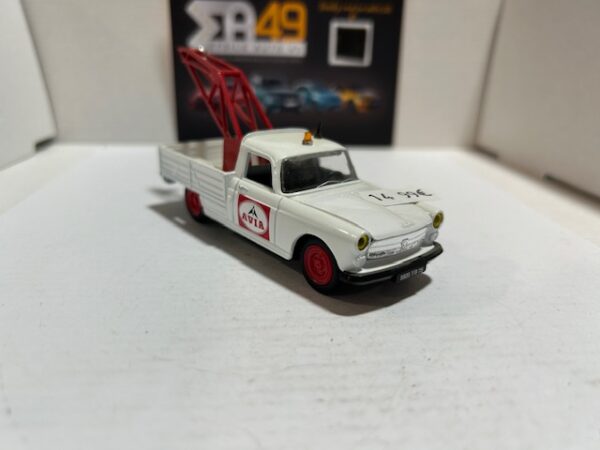 Peugeot 404 Pick Up 1964 "AVIA" 1/43 – Image 2