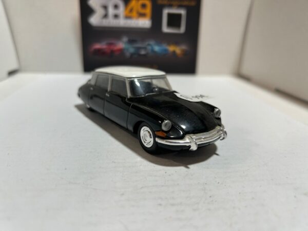 Citroen DS19 1964 Delprado 1/43 – Image 2