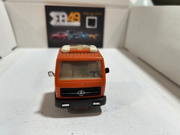 Matchbox Super Kings Mercedes Truck K8 – Image 2