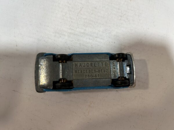Mercedes-Benz 280-SE Majorette 1/65 – Image 4