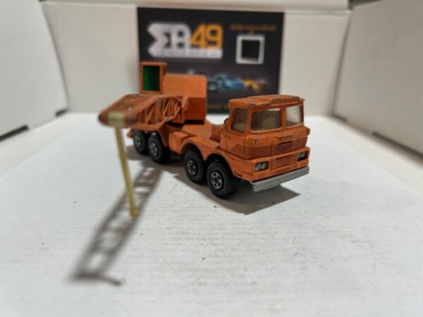 Matchbox Super Kings K-12 Mobile Crane "Laing" – Image 3