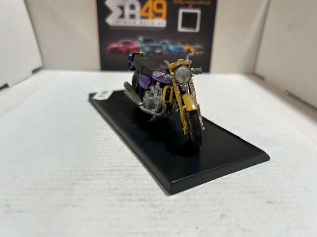 Suzuki Water Cooled 750 1/24 – Image 2