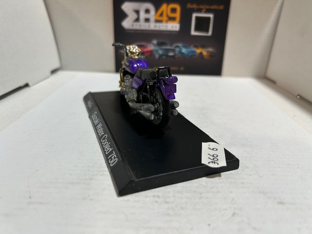 Suzuki Water Cooled 750 1/24 – Image 3