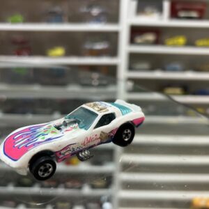 Hot Wheels Chevrolet Corvette California 1/64