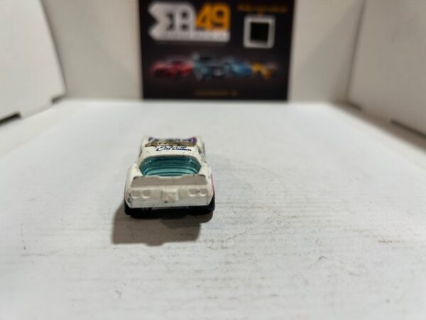 Hot Wheels Chevrolet Corvette California 1/64 – Image 3