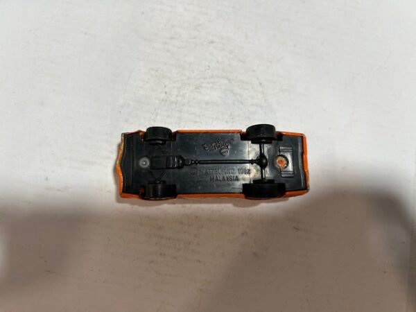 Hot Wheels Chevrolet Camaro Z28 1982 1/64 – Image 4