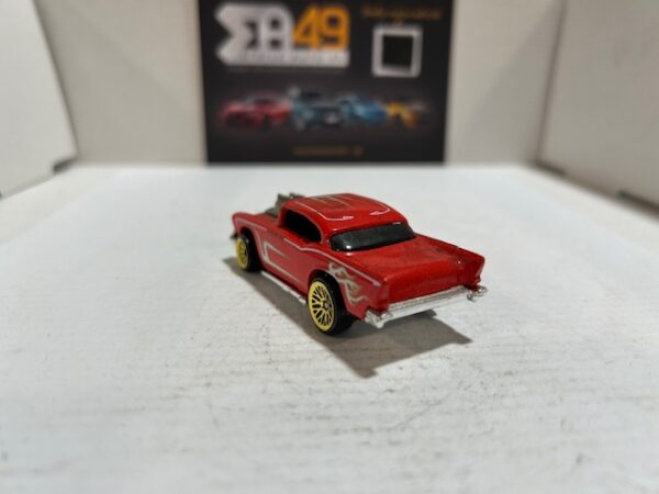 Hot Wheels 57 Chevy Red Mainline 1/64 – Image 3