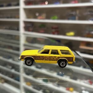 Hot Wheels Aries Wagon 1/64
