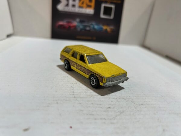 Hot Wheels Aries Wagon 1/64 – Image 2