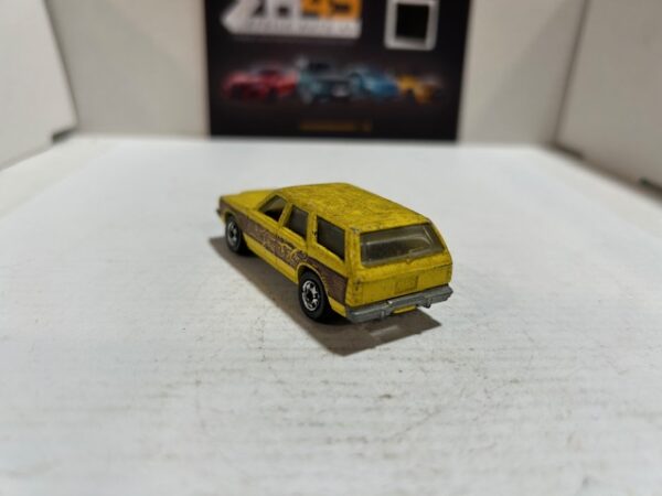 Hot Wheels Aries Wagon 1/64 – Image 3