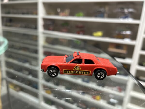 Hot Wheels Fire Chief 1/64