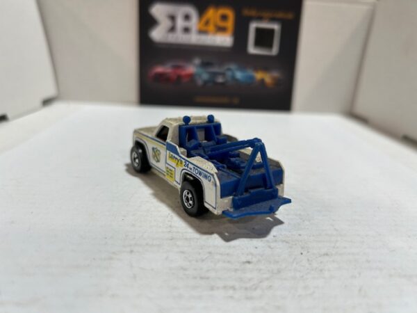 Hot Wheels Larry's 24 HR Towing 1/64 – Image 3