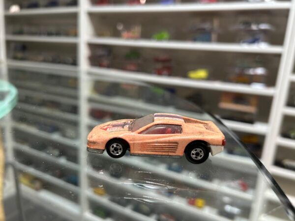 Hot Wheels Ferrari Testarossa 1/64