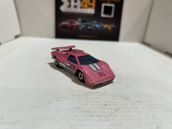Lamborghini Countach 31 Hot Wheels 1/64 – Image 2