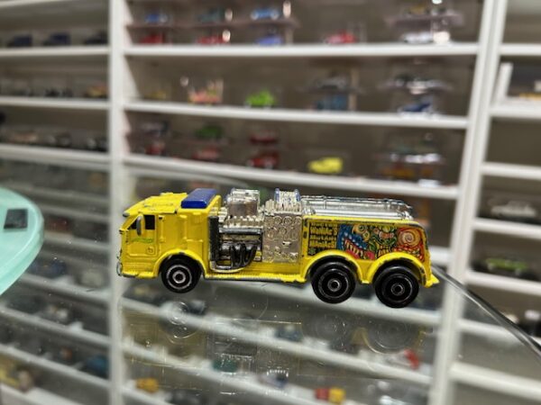 Hot Wheels Haulers Fire Truck 1999 1/64