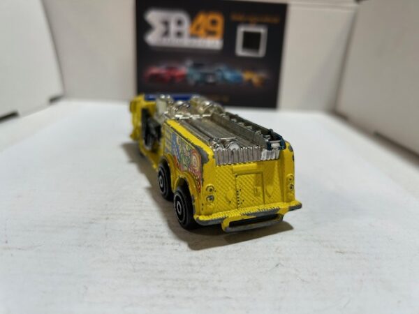 Hot Wheels Haulers Fire Truck 1999 1/64 – Image 2