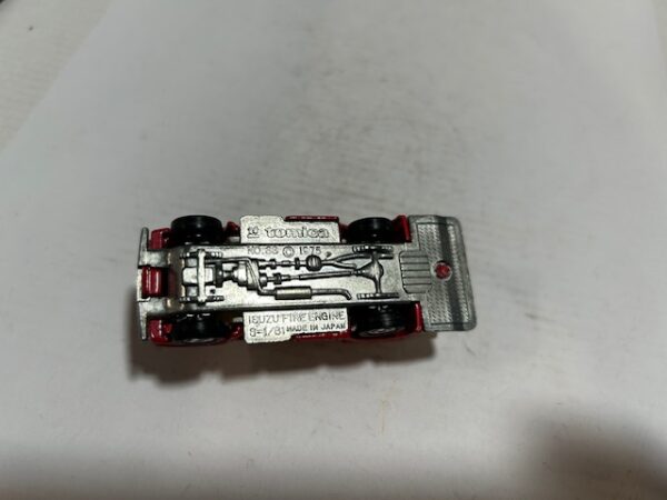 Tomica Isuzu Fire Engine n°68 1/64 – Image 4