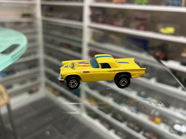 Hot Wheels 57 T-Bird 1981 1/64