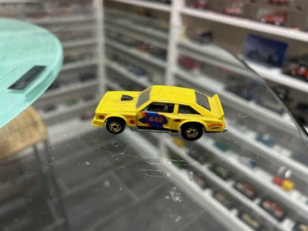 Hot Wheels Flat Out 442 1/64