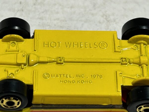 Hot Wheels Ford Mustang Jaune 1979 1/64 – Image 4