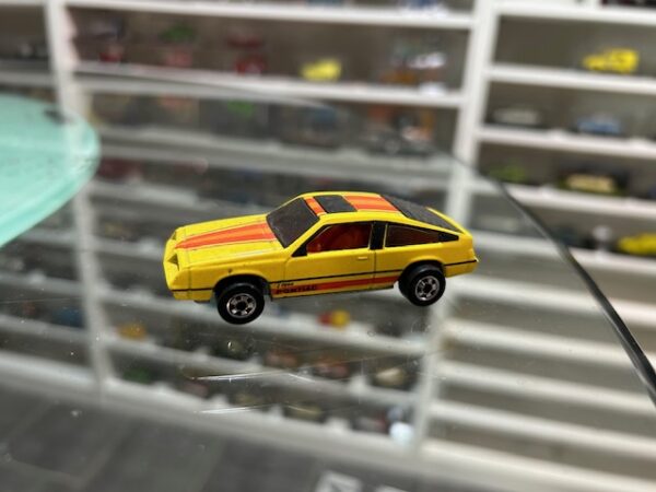 Hot Wheels Pontiac J2000 1/64