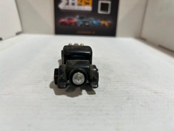 Hot Wheels 37 Bugatti 1/64 – Image 3
