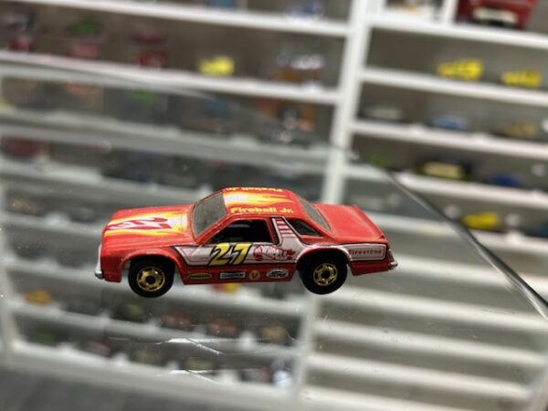 Hot Wheels Frontrunnin' Fairmont 1/64