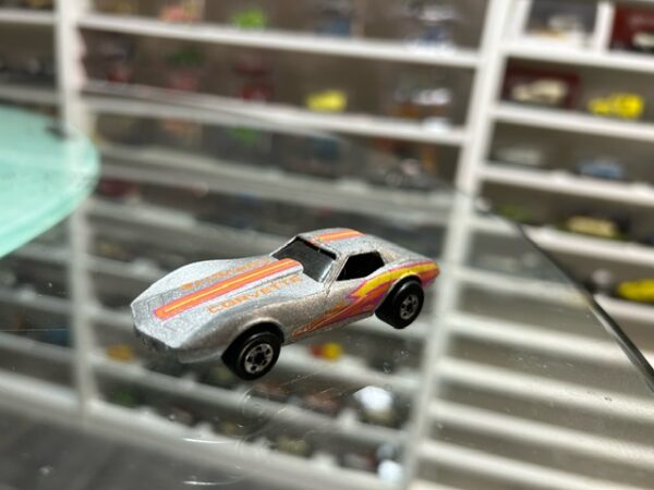 Hot Wheels Chevrolet Corvette Stingray 1/64