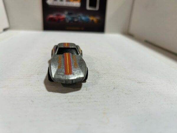 Hot Wheels Chevrolet Corvette Stingray 1/64 – Image 2