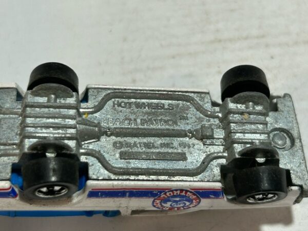 Hot Wheels Beach Patrol 1/64 – Image 4