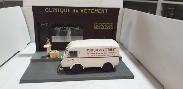 Diorama Renault 1000KG 206E Clinique du Vêtement 1/43