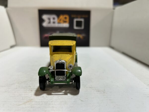 Citroen C4F 1930 Energol Solido 1/43 – Image 2