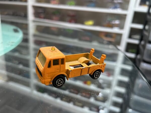 Majorette Camion Mercedes Orange 1/100