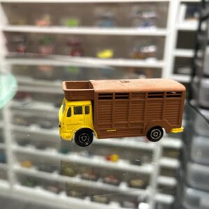 Camion Majorette Bétaillère Mercedes N°254 1/100