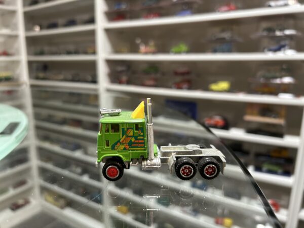 Camion Vert Majorette 1/100