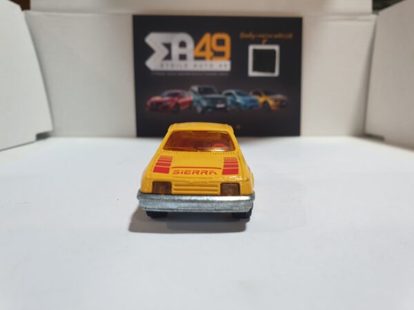 Ford Sierra jaune Majorette 1/58 – Image 3