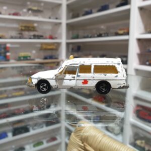 Majorette Citroen DS 21 Break Ambulance 1/60