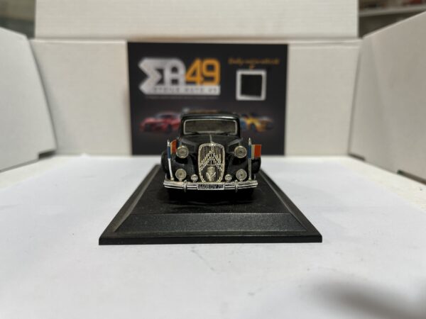 Citroën Traction 15 Six du Général de Gaulle 1954 – Image 2