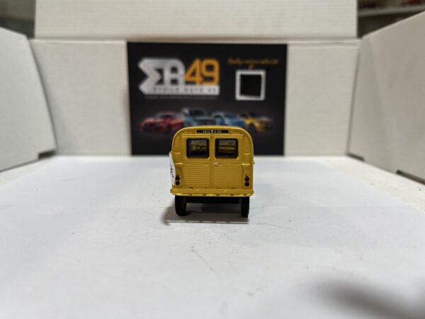 Citroën 2CV AK 250 1962 La Poste Universal Hobbies 1/43 – Image 3