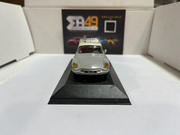 Citroën ID 19 1/43 – Image 3