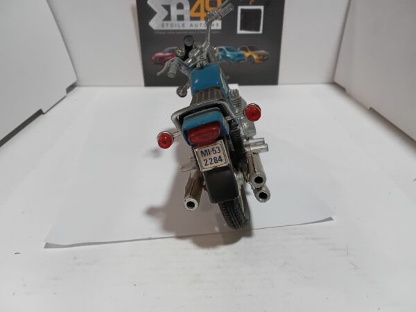 Moto Kawasaki 750 1/15 – Image 4