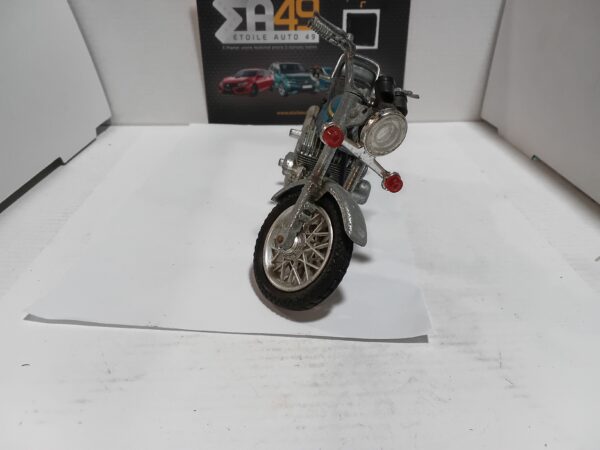 Moto Kawasaki 750 1/15 – Image 3