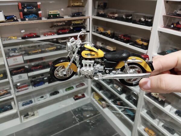 Moto Honda F6C Maisto 1/18