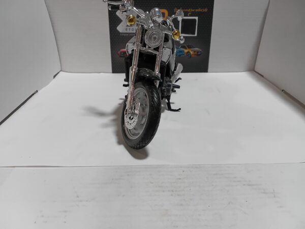 Moto Yamaha Vmax 1200 Roadrider 1/12 – Image 3