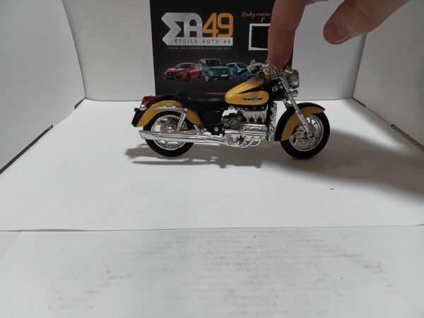 Moto Honda F6C Maisto 1/18 – Image 2