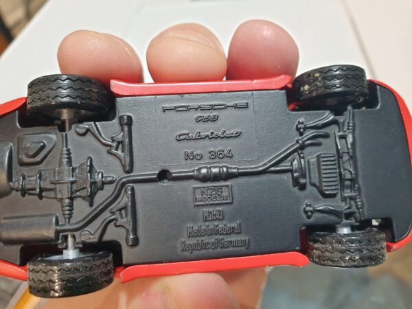 Porsche 968 Cabriolet NZG 1/43 Rouge – Image 5